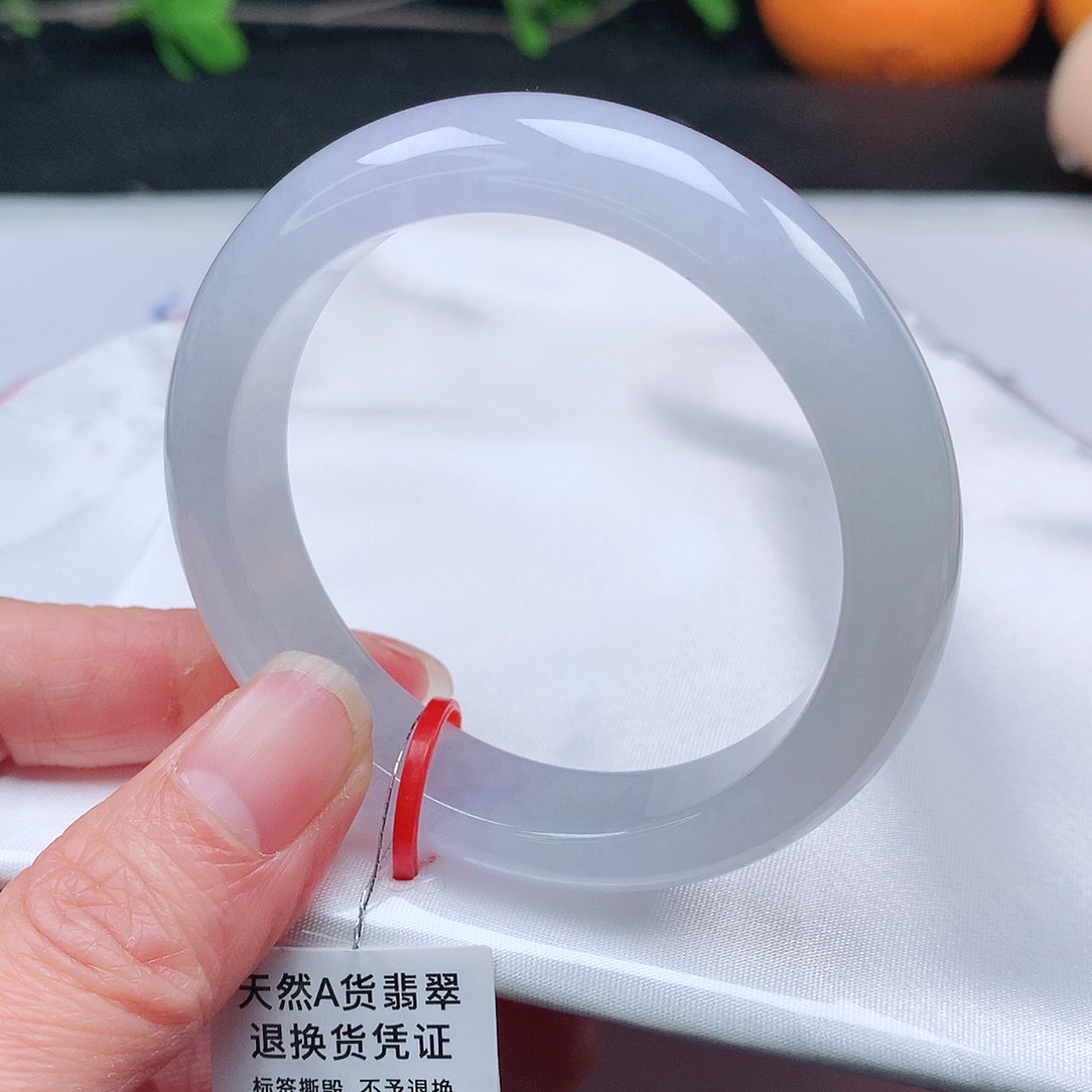 翡翠手镯未镶嵌51圈