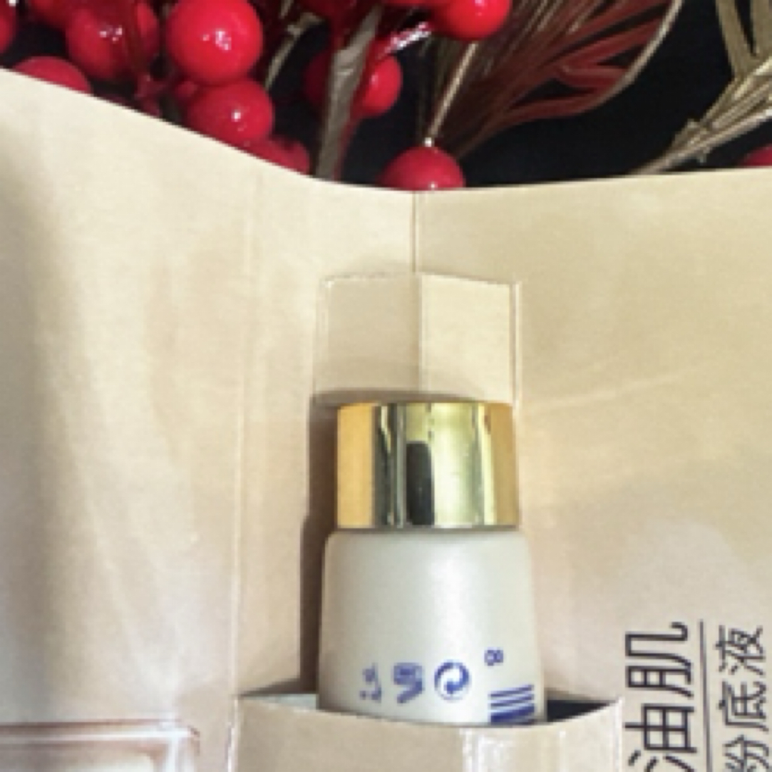 【小米米】柔光遮瑕无瑕粉底液10g