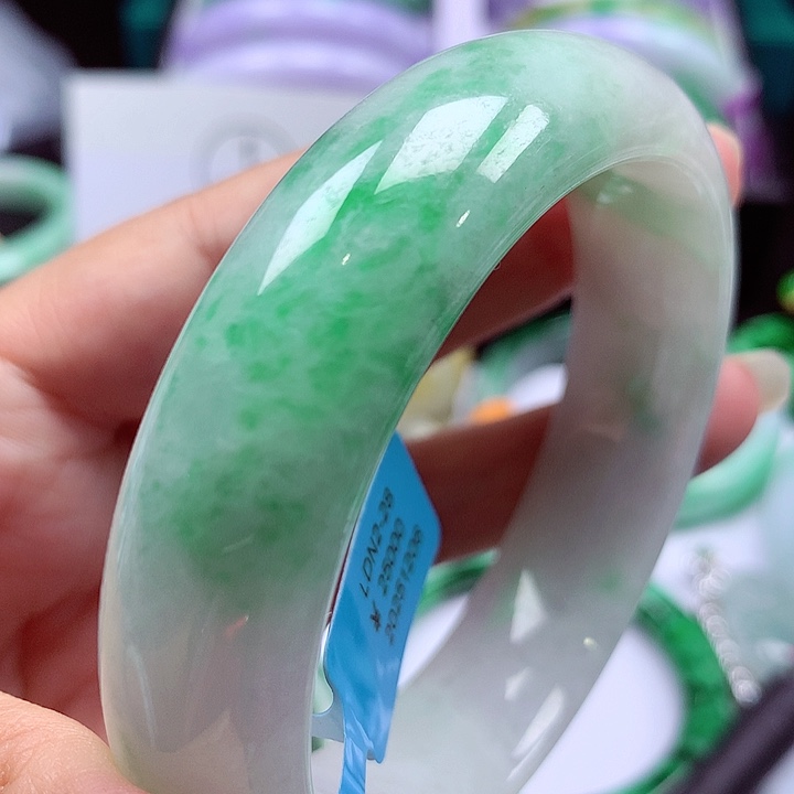 未镶嵌手镯翡翠翡翠