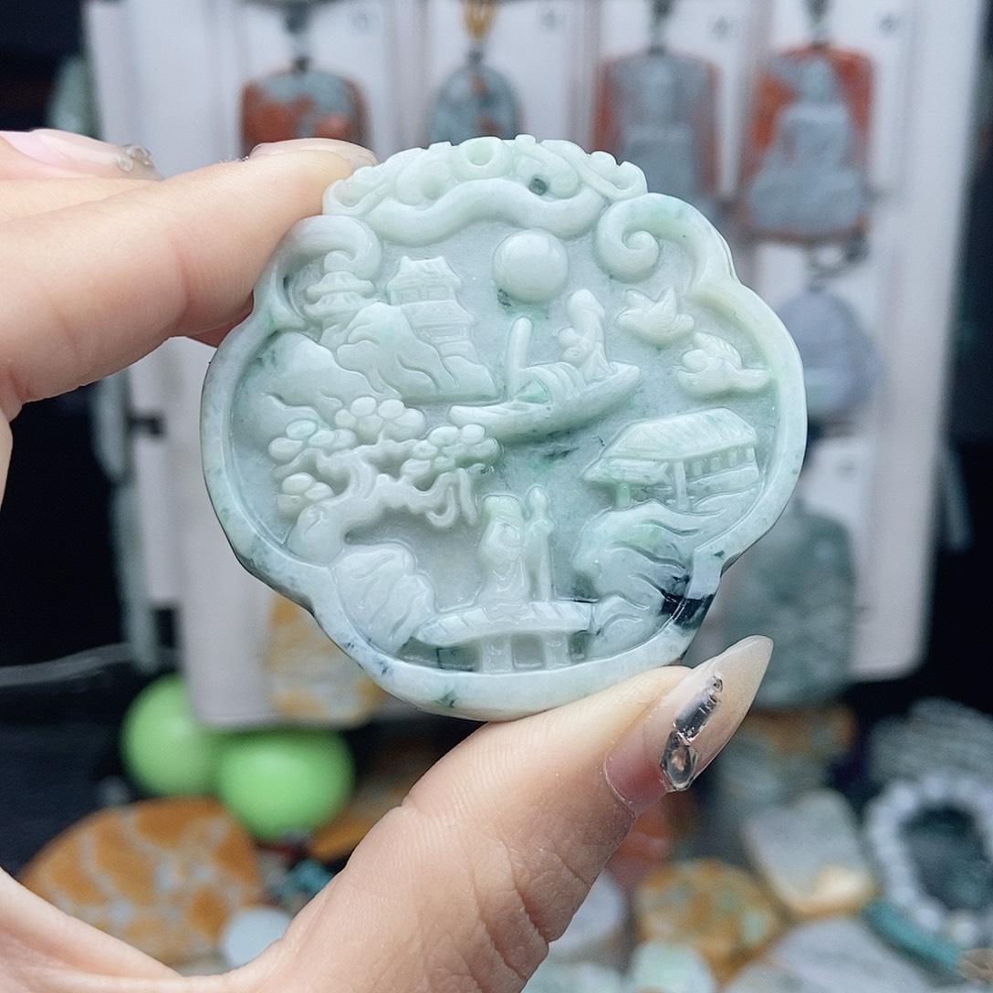 翡翠颈饰未镶嵌翡翠