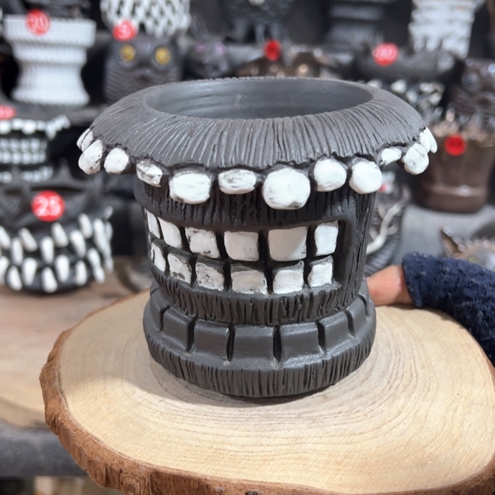 紫砂花盆内口8.5外高11