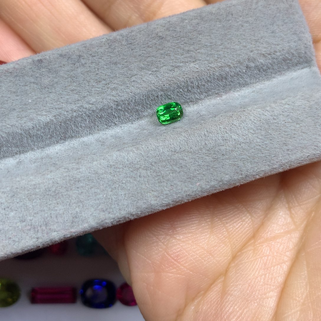 石榴石裸石未镶嵌沙弗莱