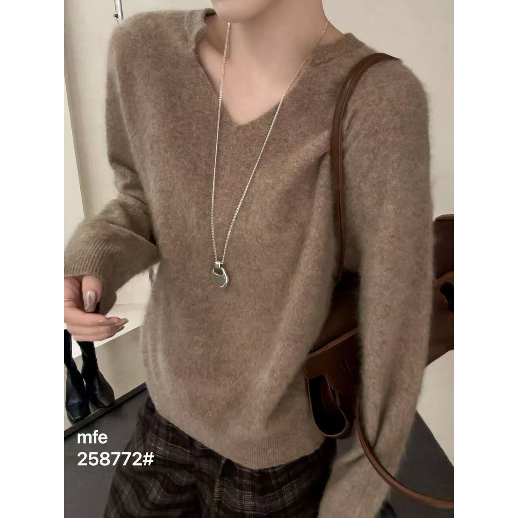 MGN冬新款女【素简情调】V领宽松慵懒风100全羊毛拉毛针织毛衣