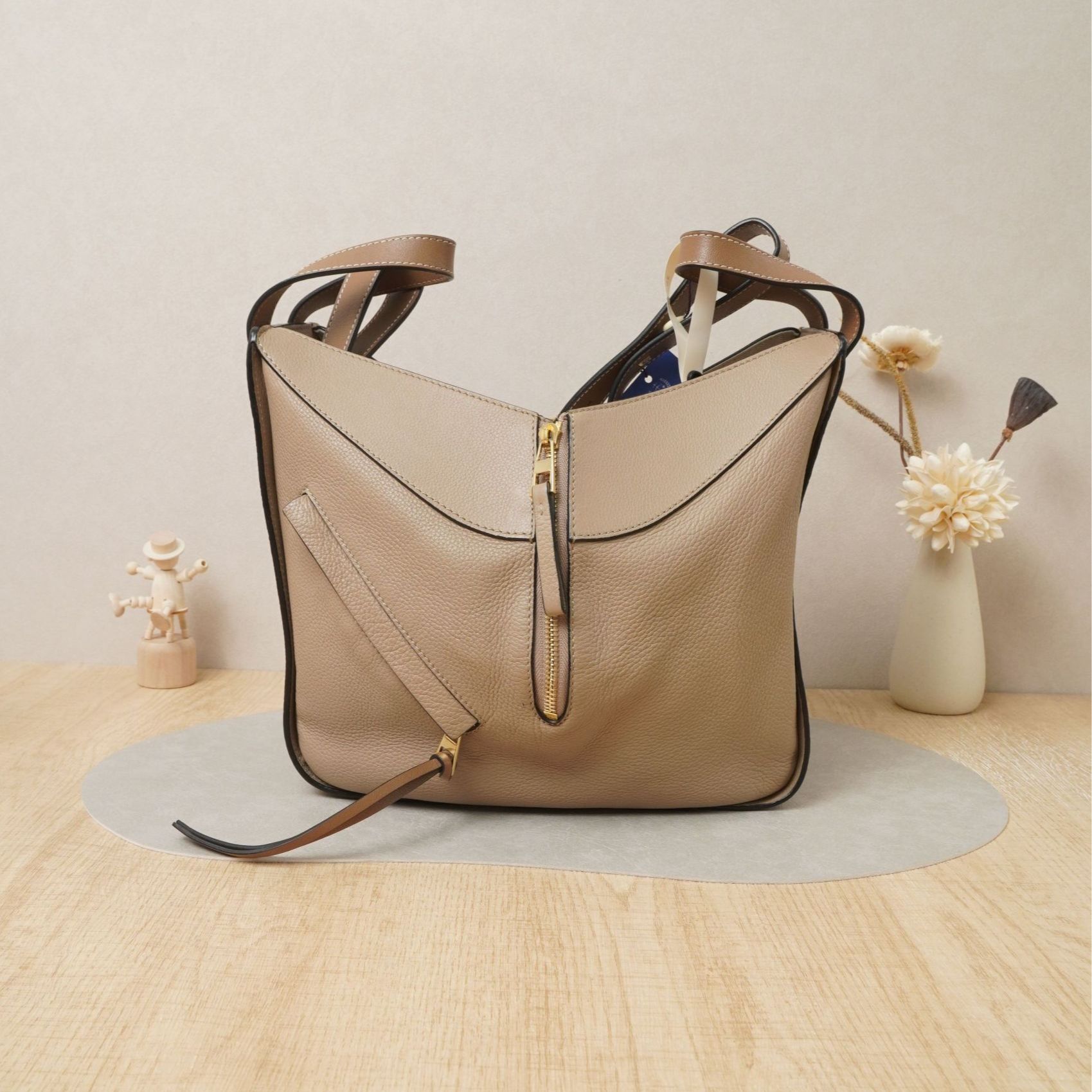 95新 LOEWE/罗意威 罗意威吊床小号灰色牛皮/DS040534