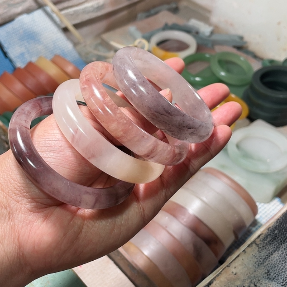T***ß石英质玉未镶嵌手镯