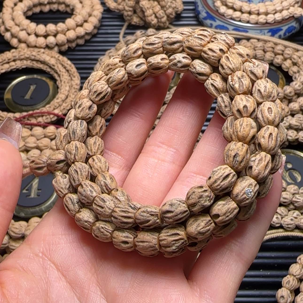 【闪购商品】柏香籽/百香籽吊坠Z*?