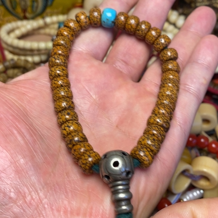 扎***瓦檀香紫檀（小叶紫檀）