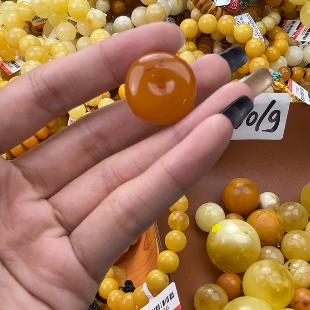 琥珀珠宝奇石未镶嵌