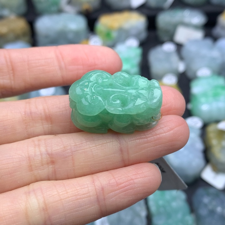 翡翠颈饰未镶嵌天然缅甸翡翠招财貔貅吊坠