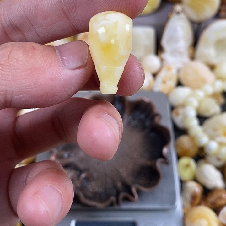 琥珀裸石未镶嵌陆*我