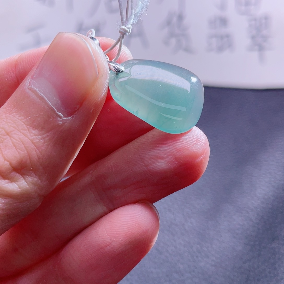 翡翠颈饰未镶嵌888888888