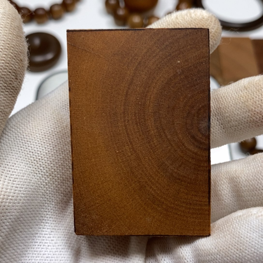 檀香木我****凡老山檀香461沉水焦糖瑕疵