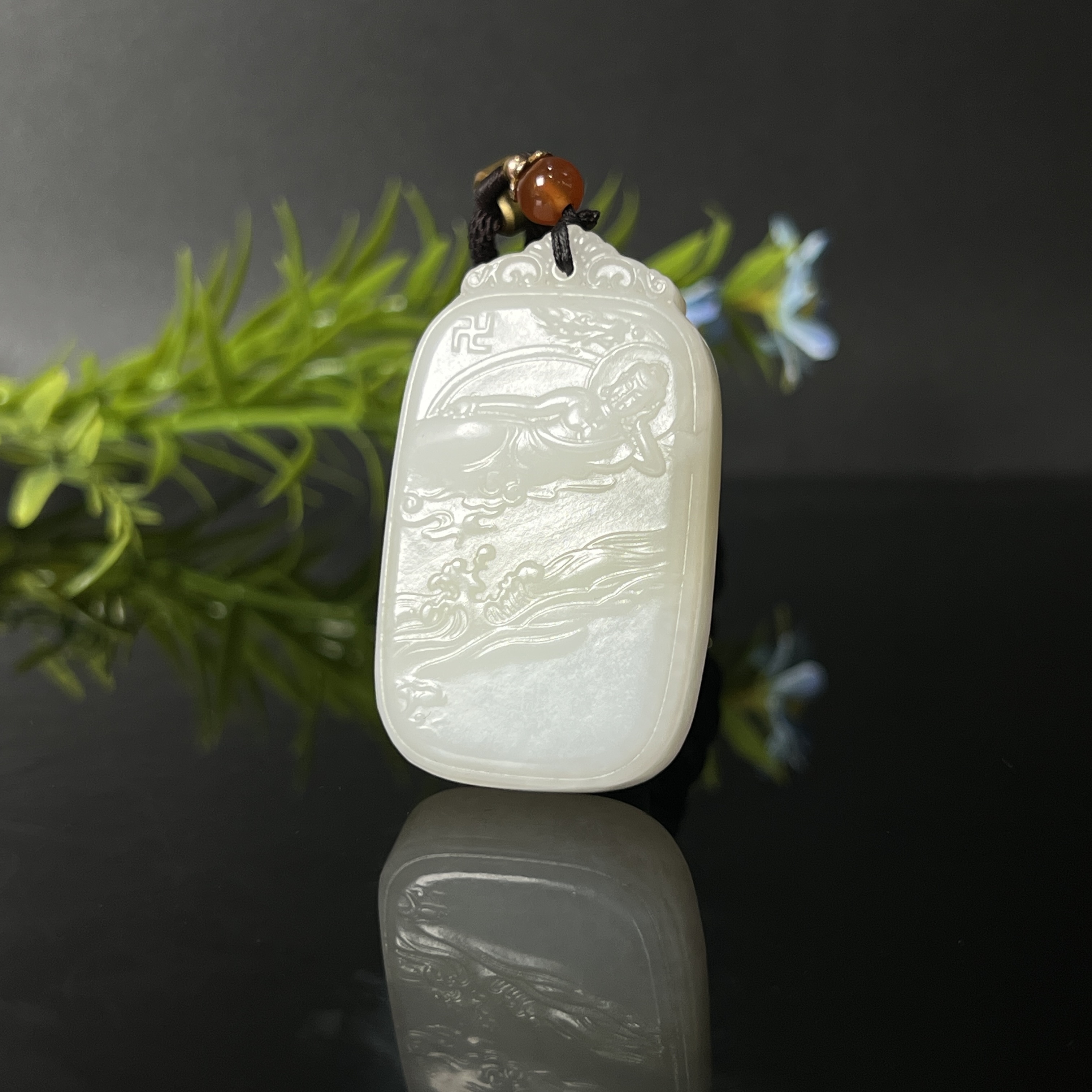 0103GC8844和田玉挂件