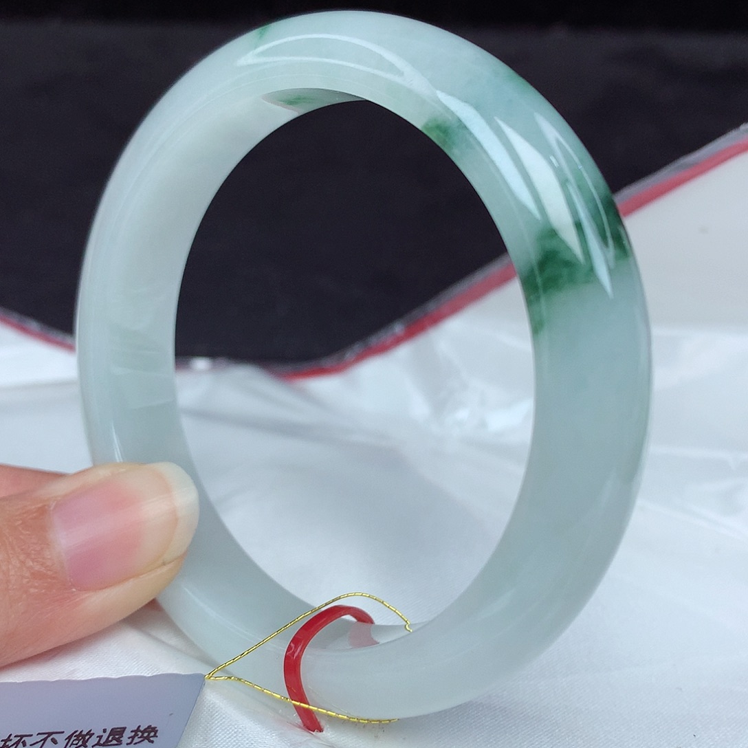 翡翠手镯未镶嵌57圈4438