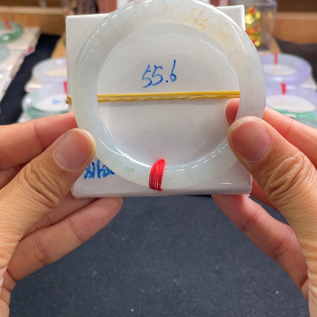 翡翠手镯未镶嵌55.6天然翡翠A货