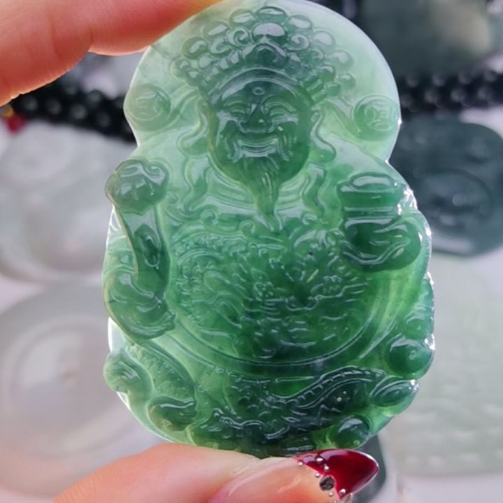 翡翠颈饰未镶嵌天然的A货翡翠多样性发货
