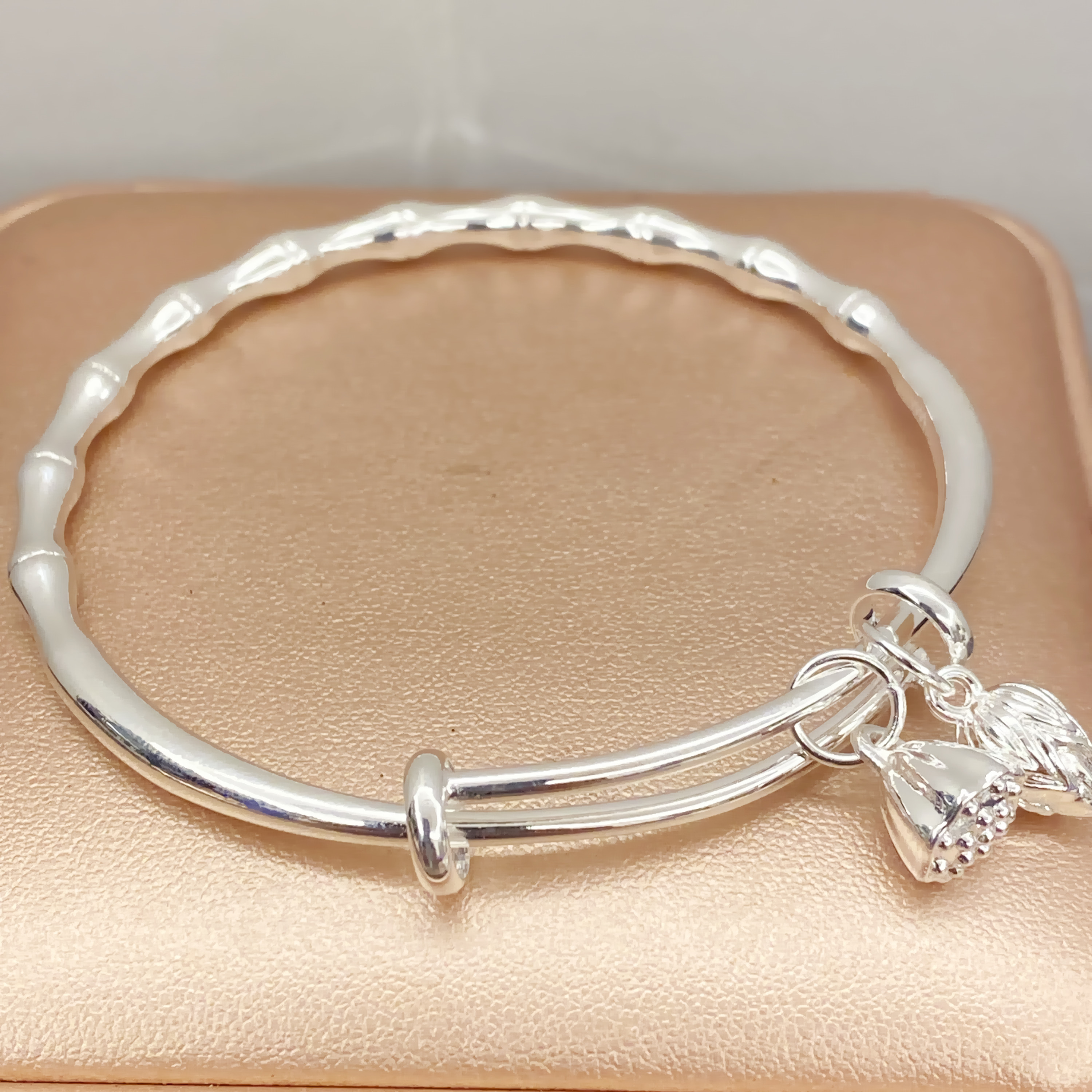  编号100 平安喜乐盘缠推拉手镯 （无礼盒）