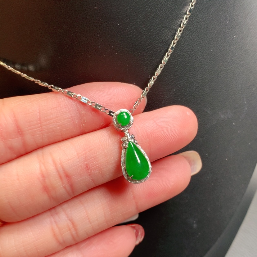 【闪购商品】翡翠吊坠(赠链)18K金镶嵌