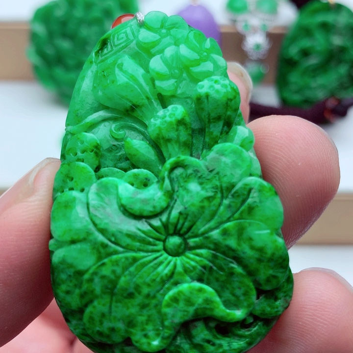 翡翠未镶嵌吊坠(不含链)