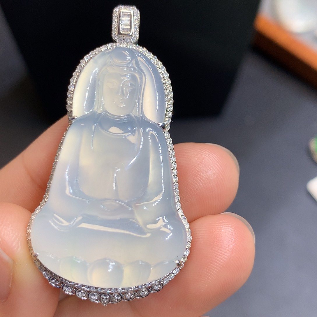 翡翠吊坠(不含链)18K金镶嵌