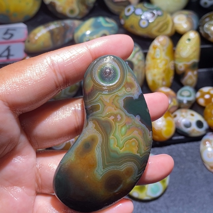 玛瑙/玉髓未镶嵌珠宝奇石76