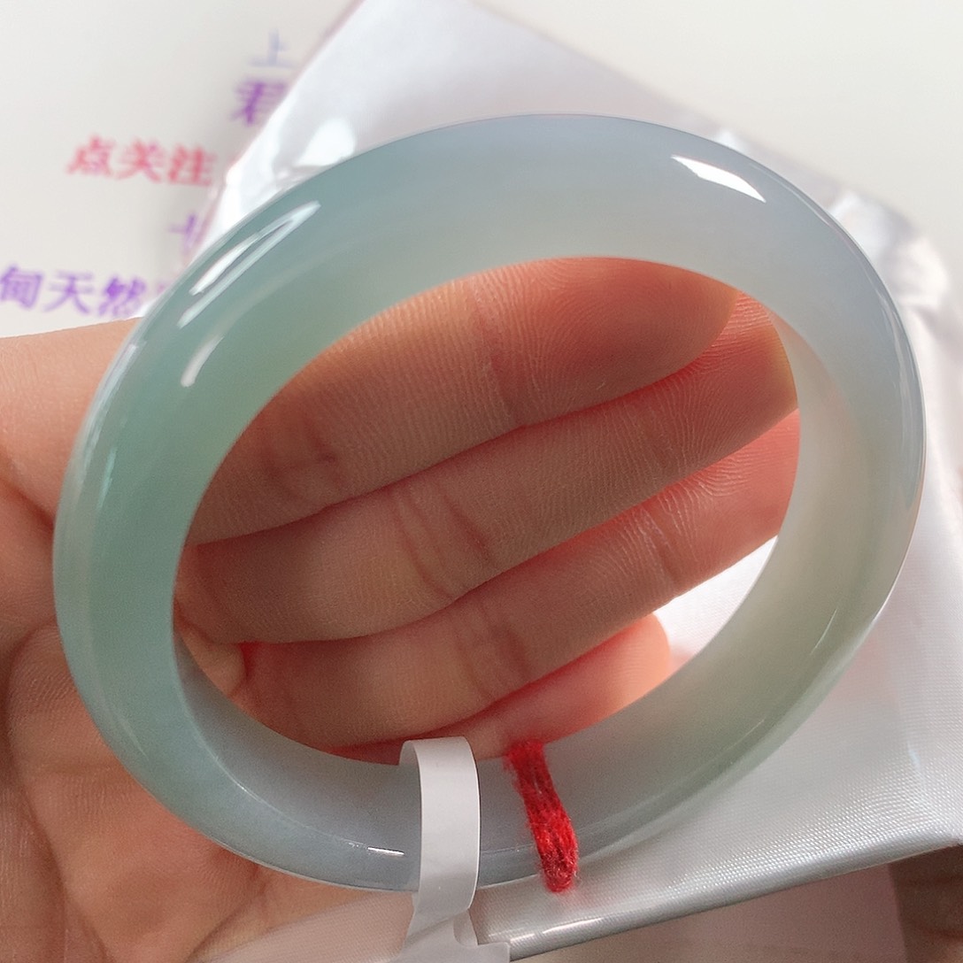 翡翠手镯未镶嵌L***_ 正圈