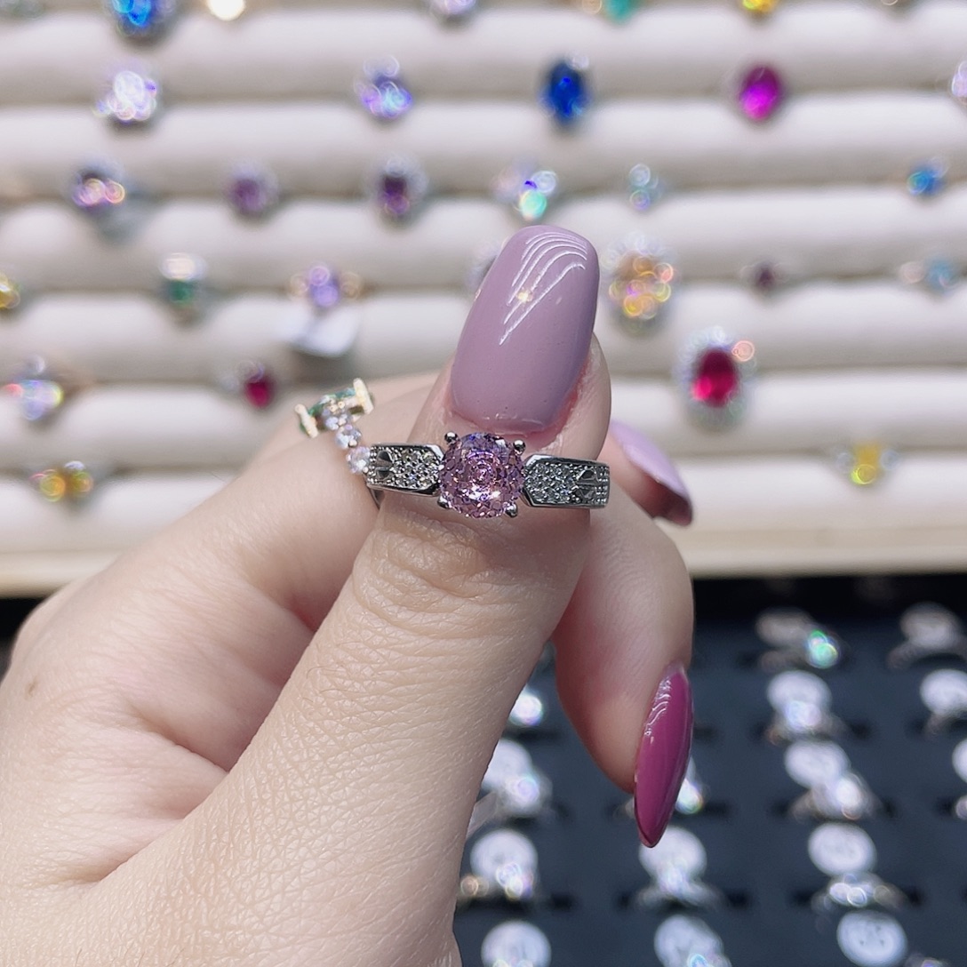 莫桑石非金属圈12粉色一克拉星空指环