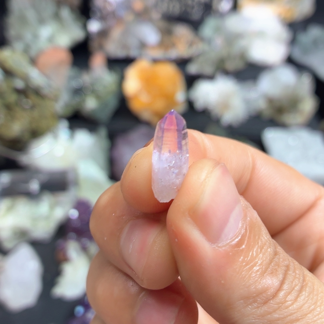 石材福利科鲁兹水晶