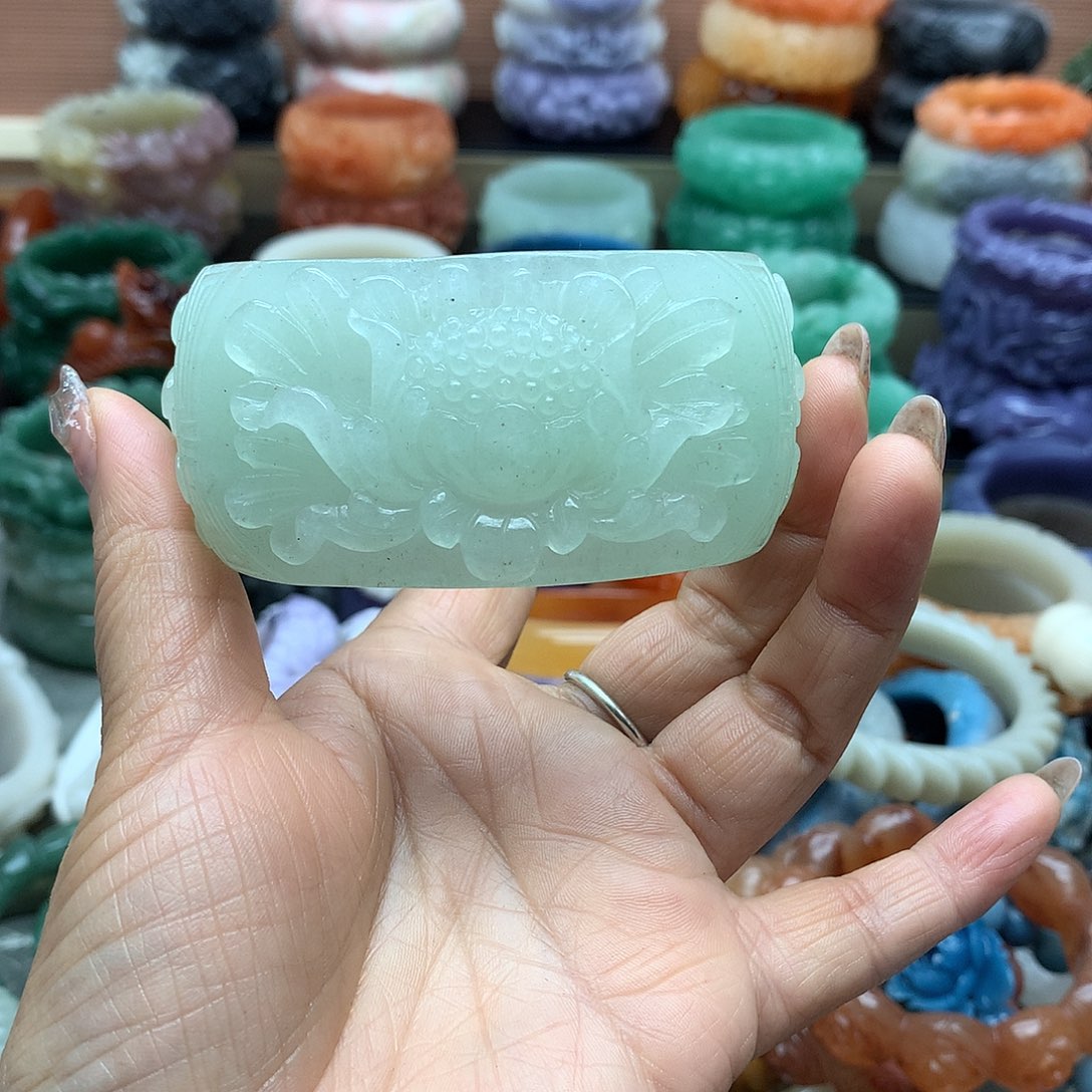 毛衣链未镶嵌石英质玉?****?