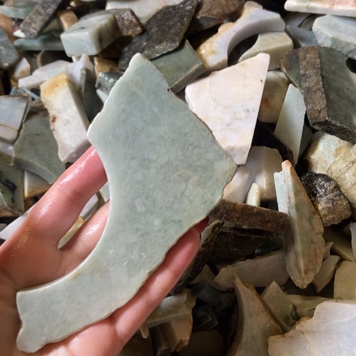 翡翠颈饰未镶嵌天然翡翠