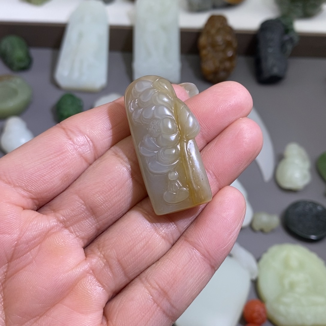 和田玉颈饰未镶嵌全*