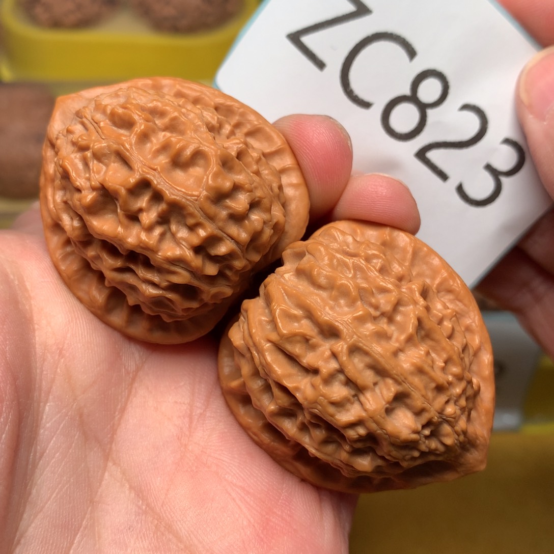 文玩核桃把件金牛38