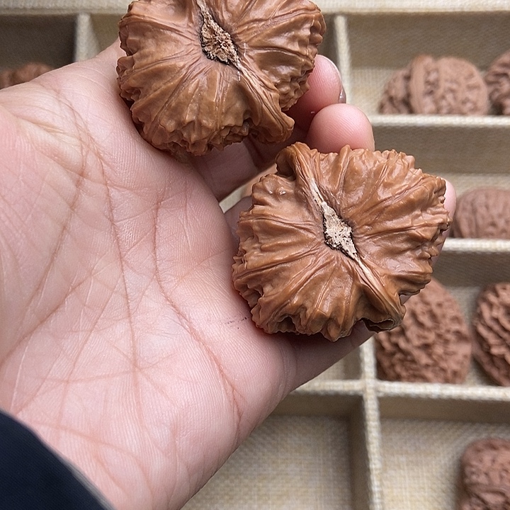 可***炎文玩核桃吊坠43白师子加楼子