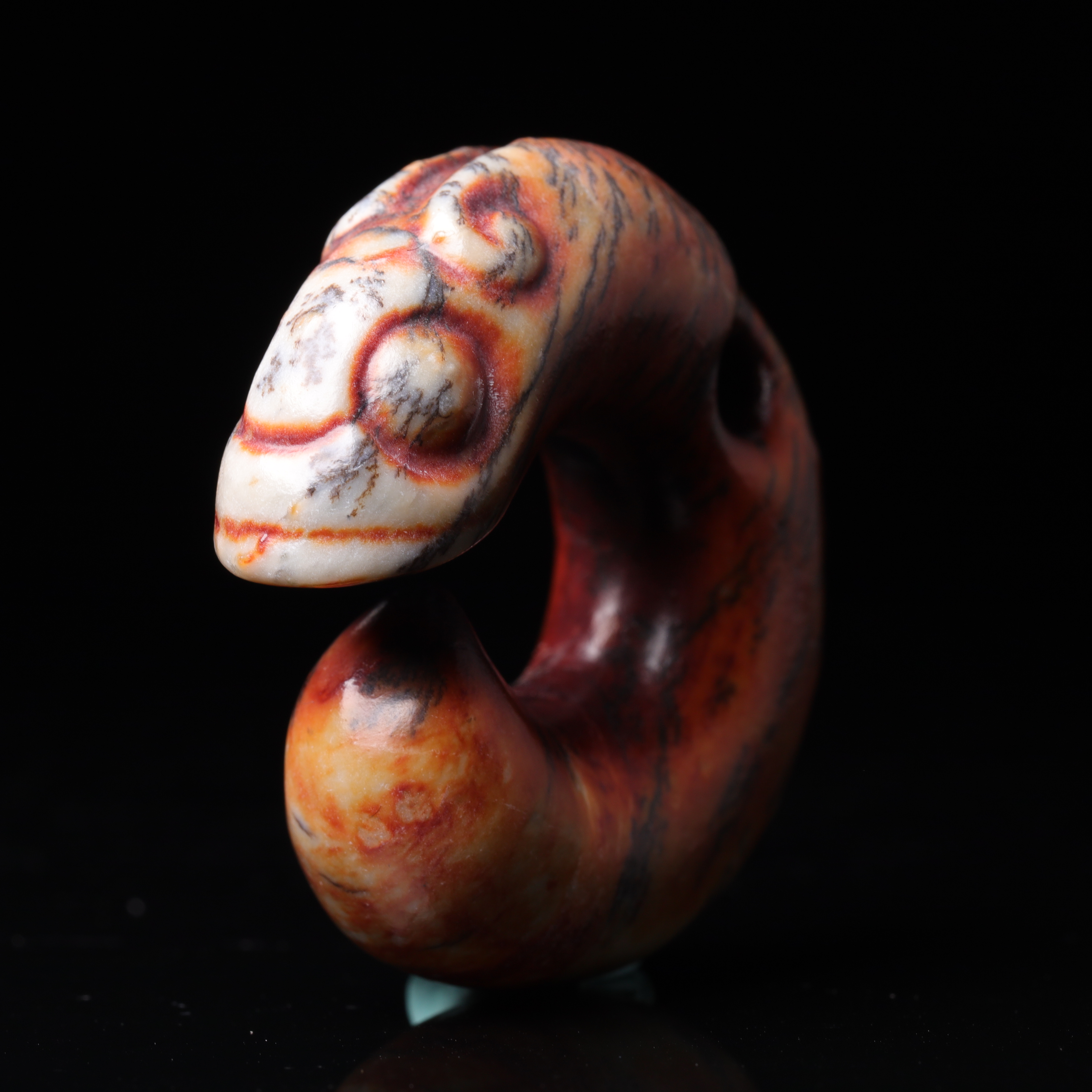 明代地方玉龙形花件