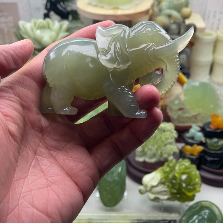 蛇纹石玉未镶嵌四大名玉手把