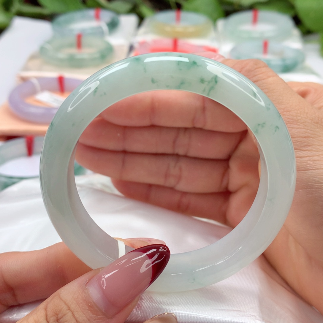 翡翠手镯未镶嵌54.9细腻厚庄 小碎花 