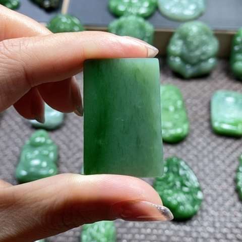 【闪购商品】颈饰未镶嵌和田玉