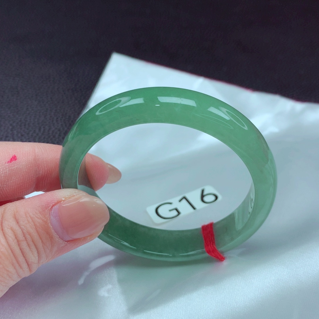 翡翠手镯未镶嵌手镯88