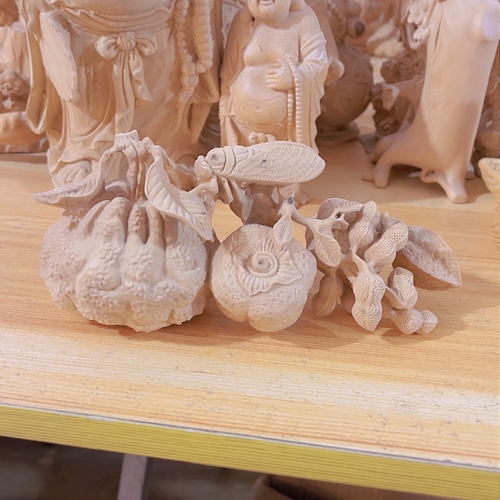 木剑****雕小叶黄杨木3个硕果累累