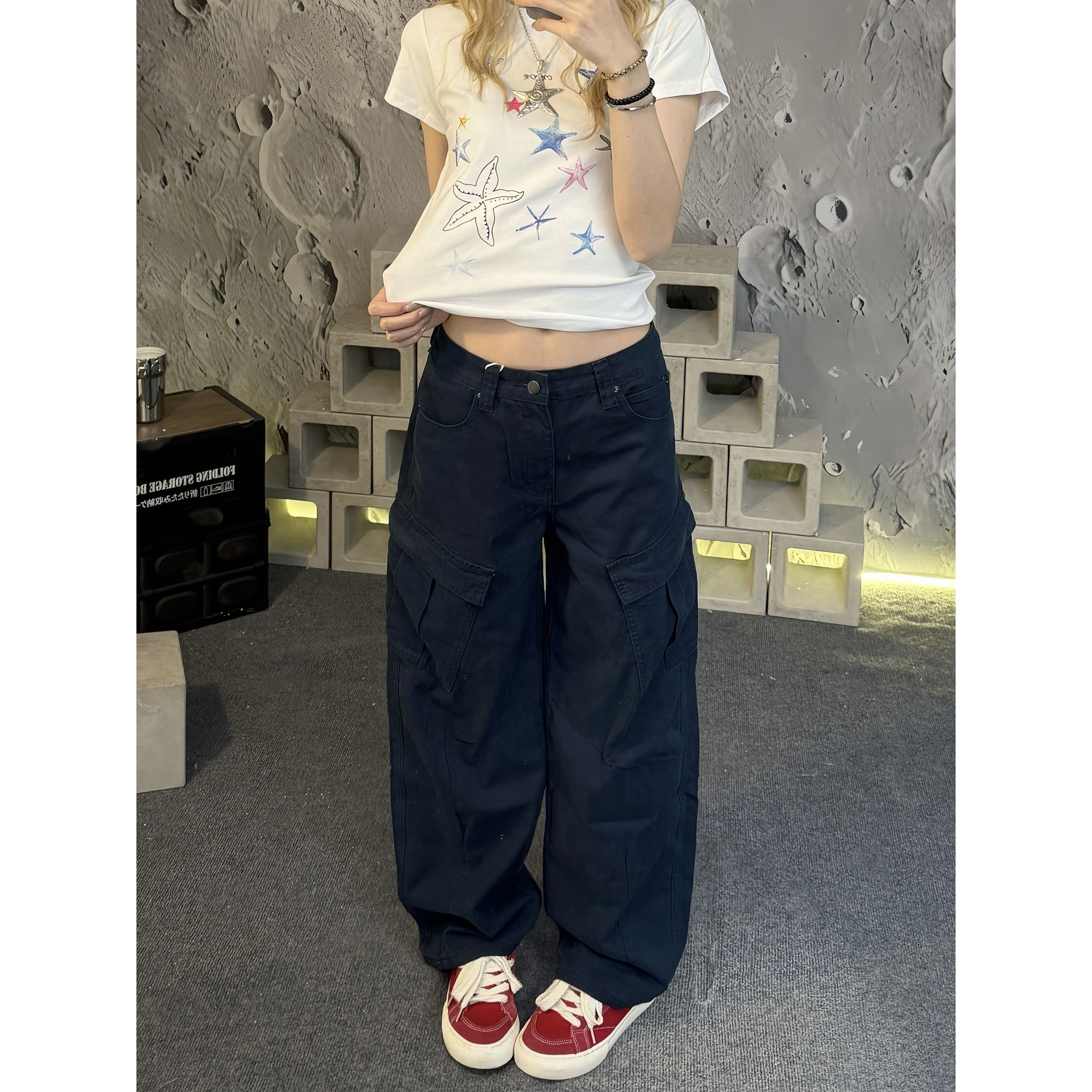 美式高街多口袋直筒工装裤女秋季新款褶皱设计感休闲宽松阔腿裤子