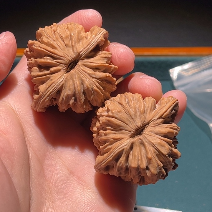 阿***飞把件文玩核桃45楼子