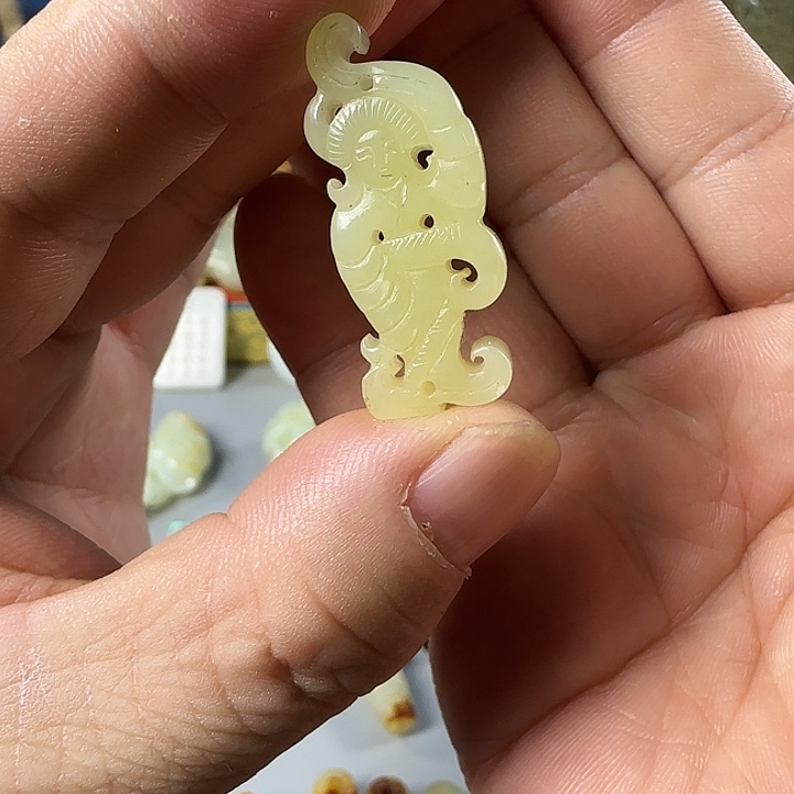 和田玉（糖玉）未镶嵌颈饰