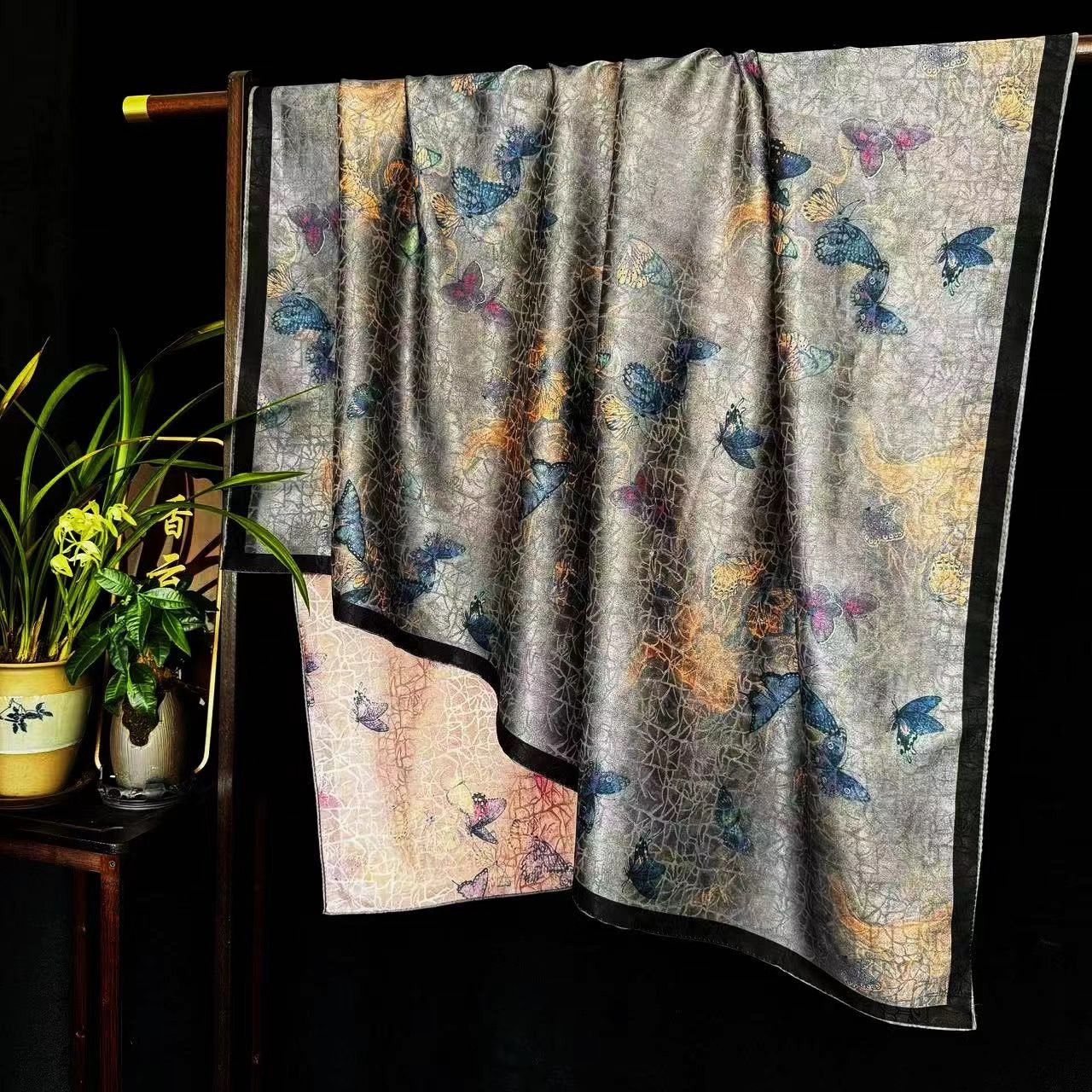 【蝶舞梦澜】140*140方巾时尚百搭洋气围巾H154