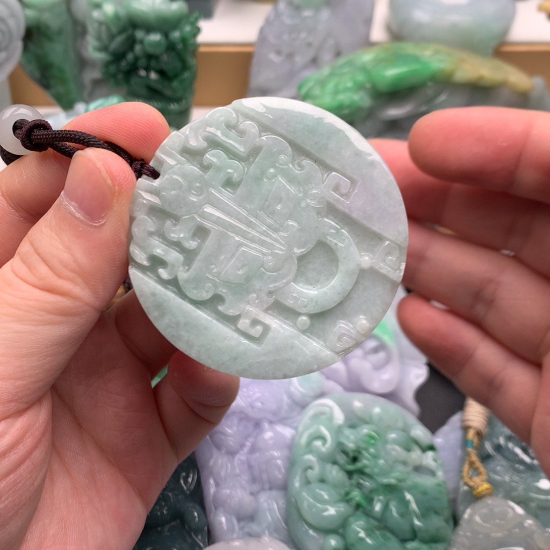 吊坠(不含链)未镶嵌翡翠