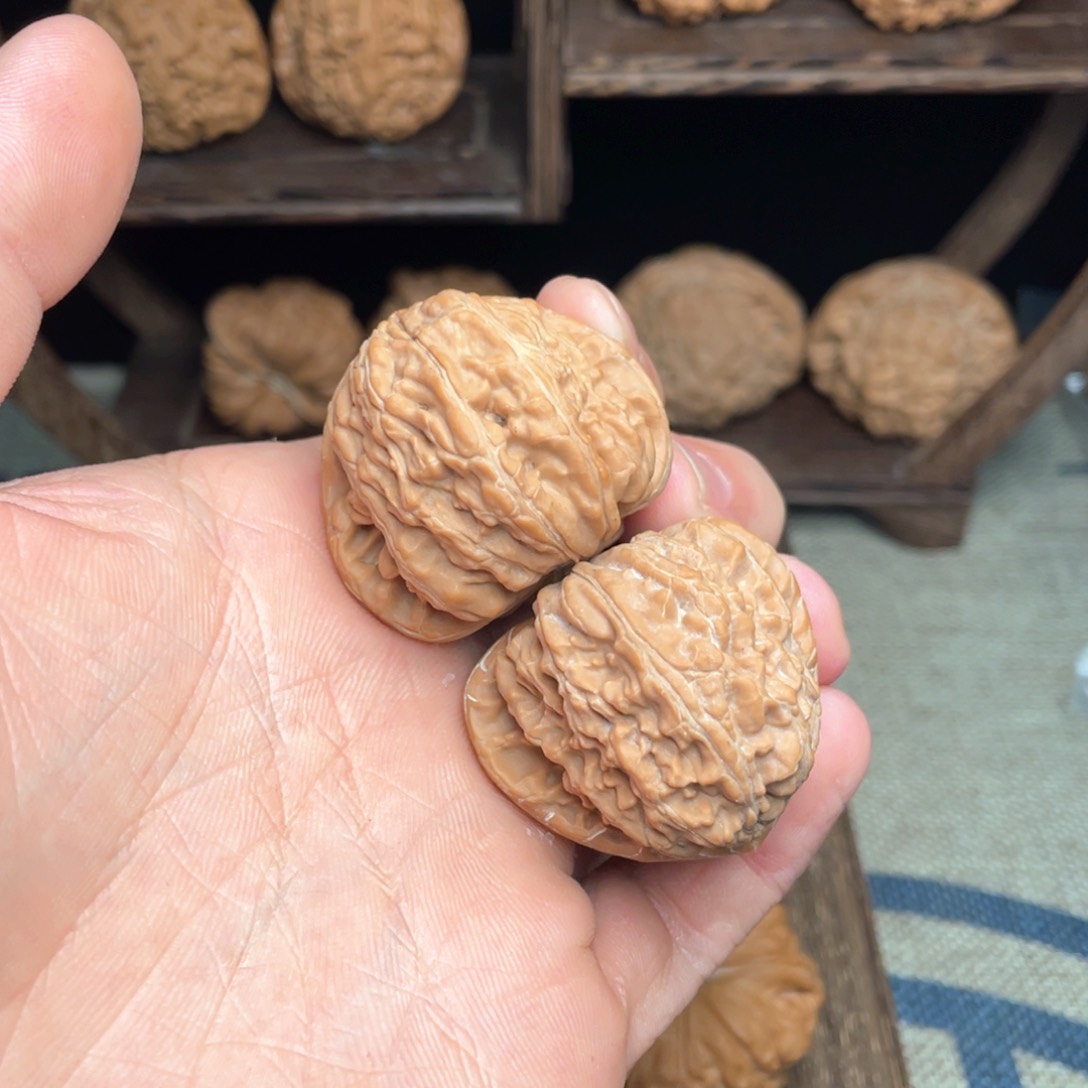 文玩核桃吊坠￴*￴39毕业高货三角白