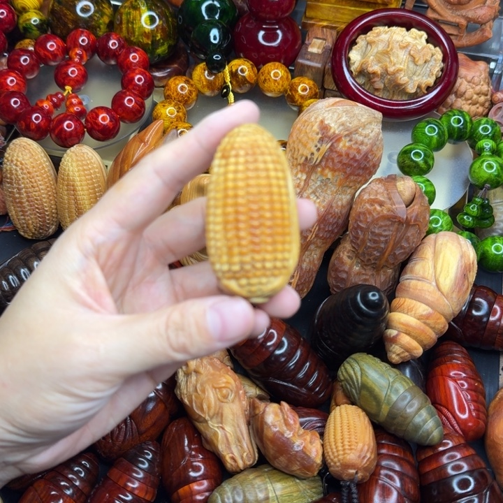 松木琥珀木文玩手串