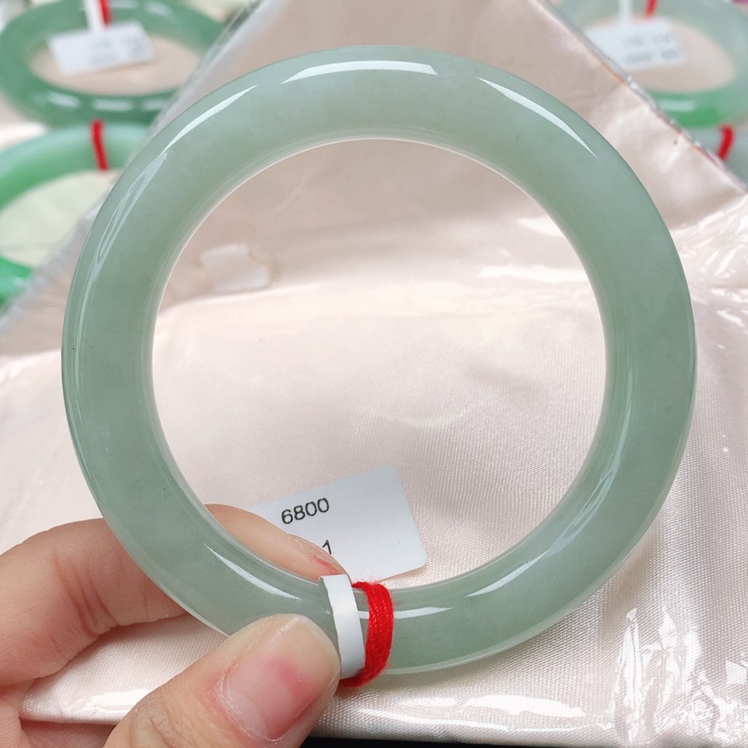 翡翠手镯（圆镯）未镶嵌天然翡翠手镯57