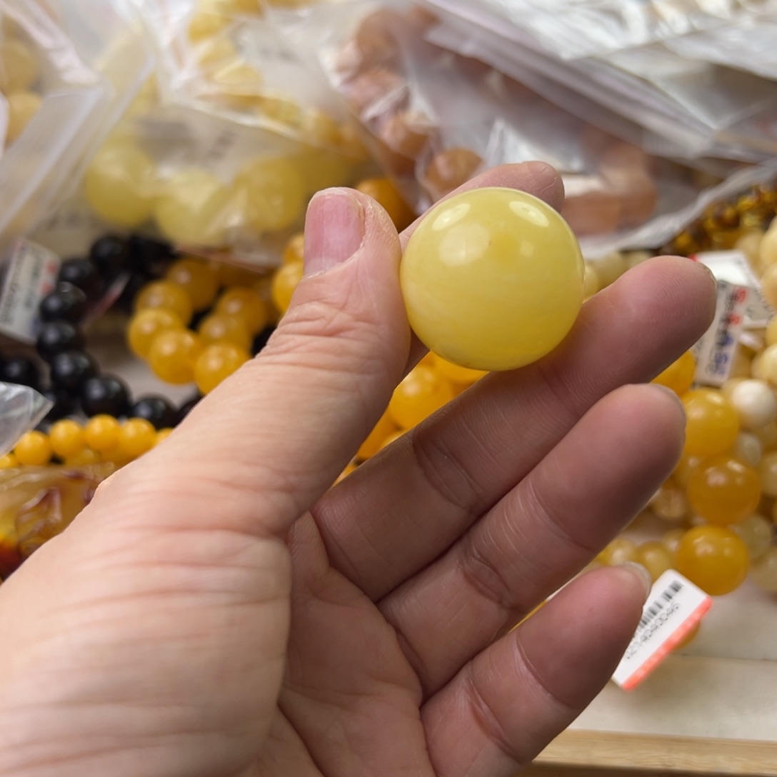 琥珀珠宝奇石未镶嵌