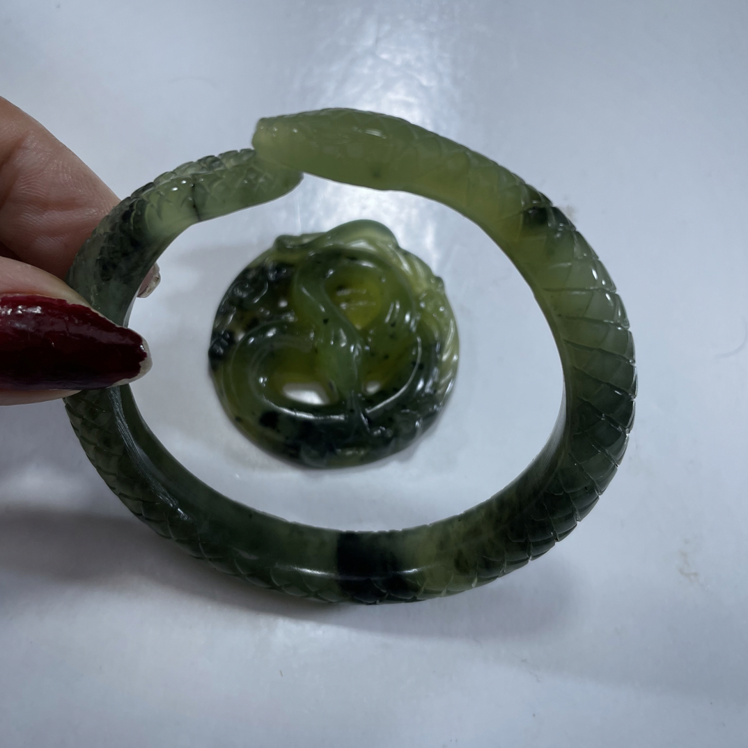 岫玉水墨蛇手镯60口径61号