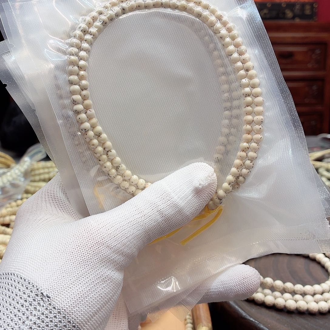 星月菩提吊坠5左右圆珠骨瓷白，101号